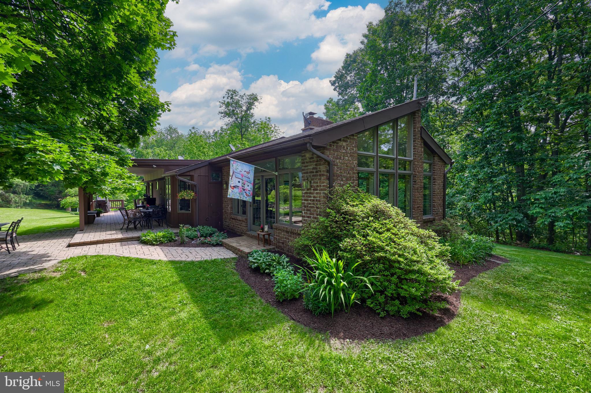 2916 GRAYDON ROAD