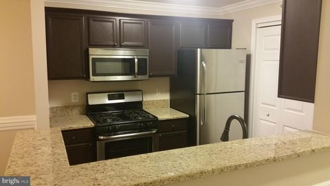Condo For Rent - 14162 Cuddy Loop #301<br/> WOODBRIDGE, VA 22193