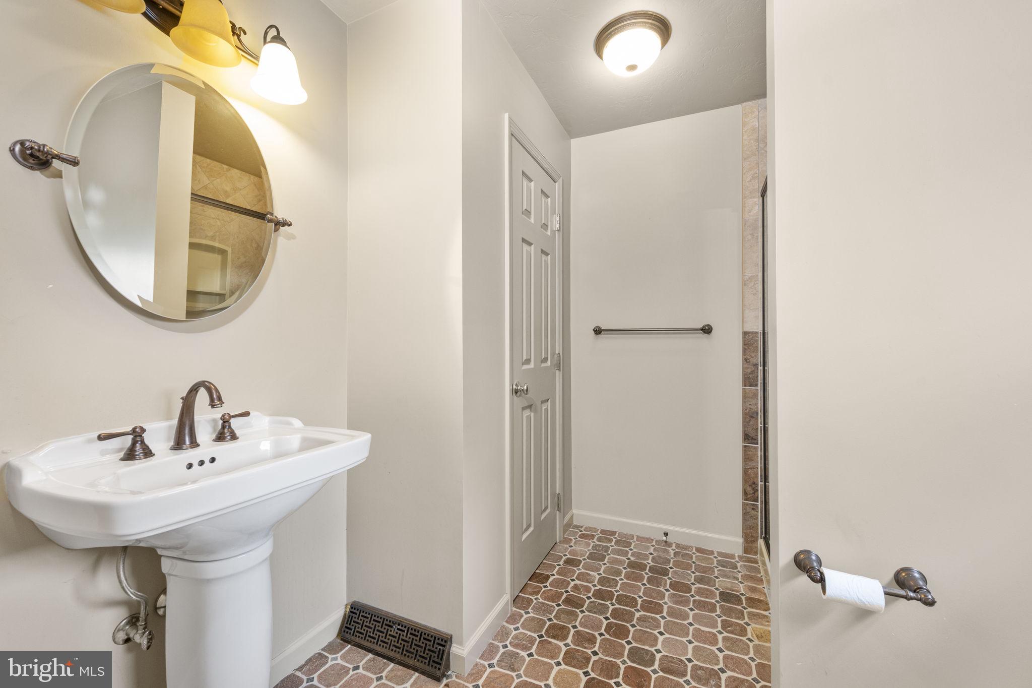 CHESTNUT VALLEY - Residential