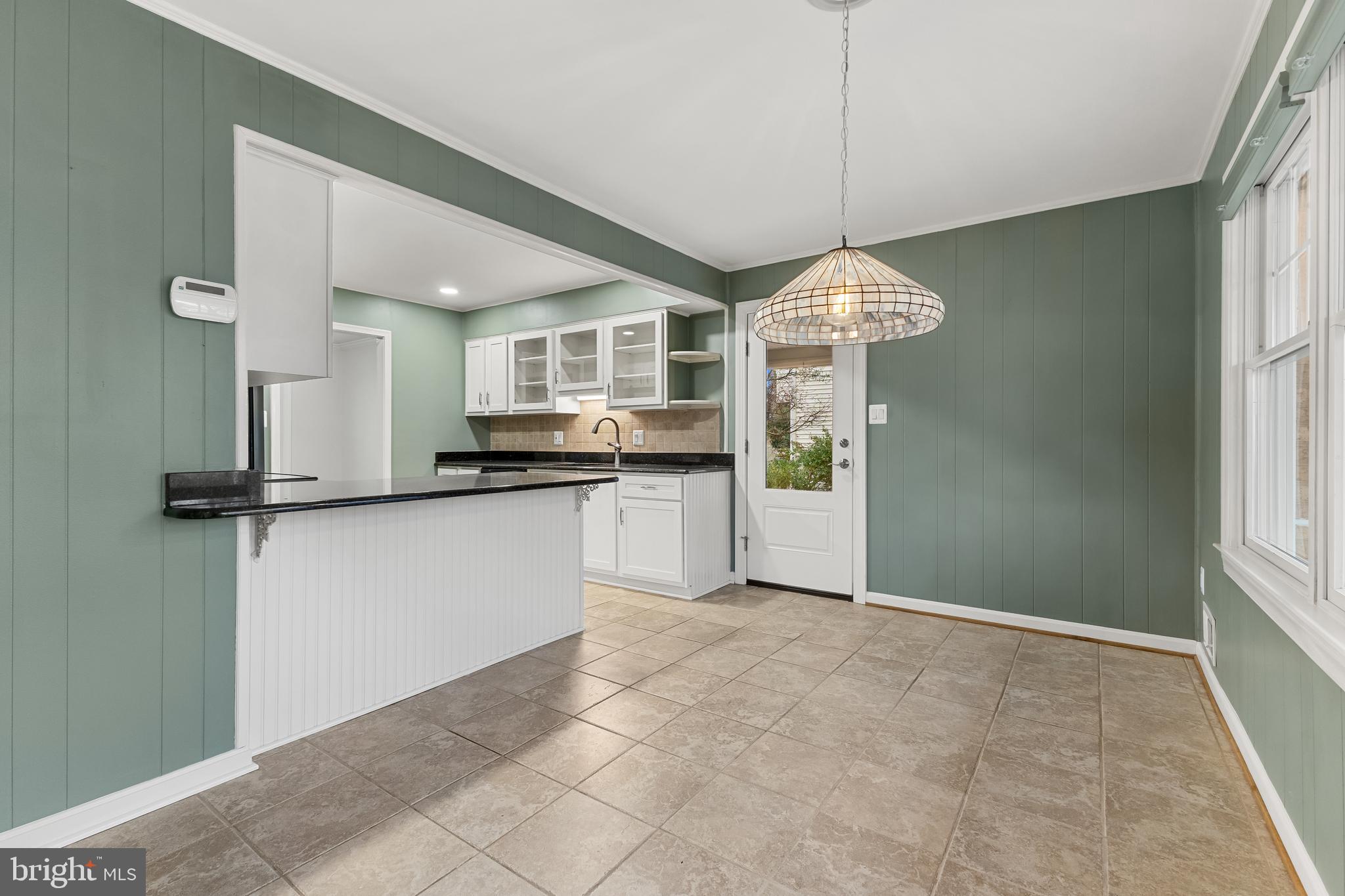 WILLIAMSBURG MANOR NORTH - Residential