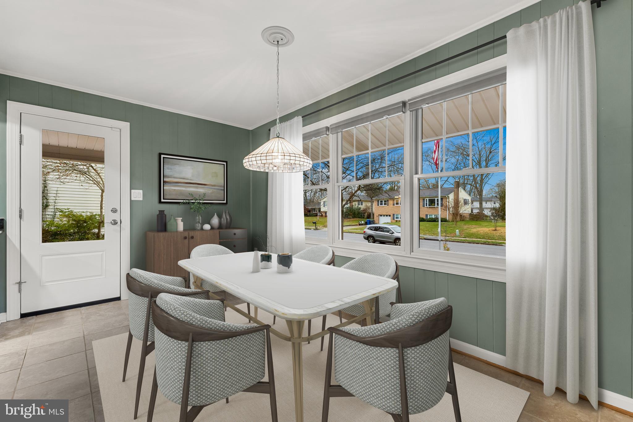 WILLIAMSBURG MANOR NORTH - Residential