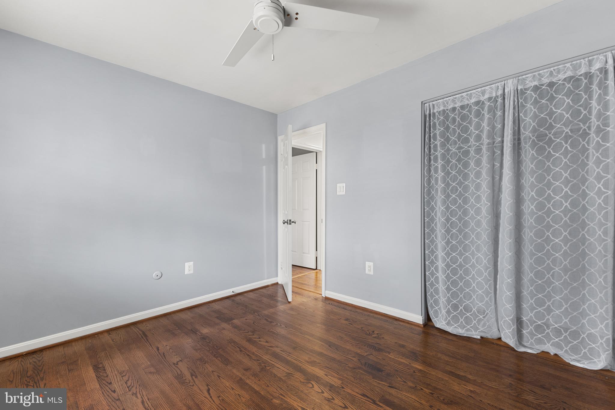 WILLIAMSBURG MANOR NORTH - Residential