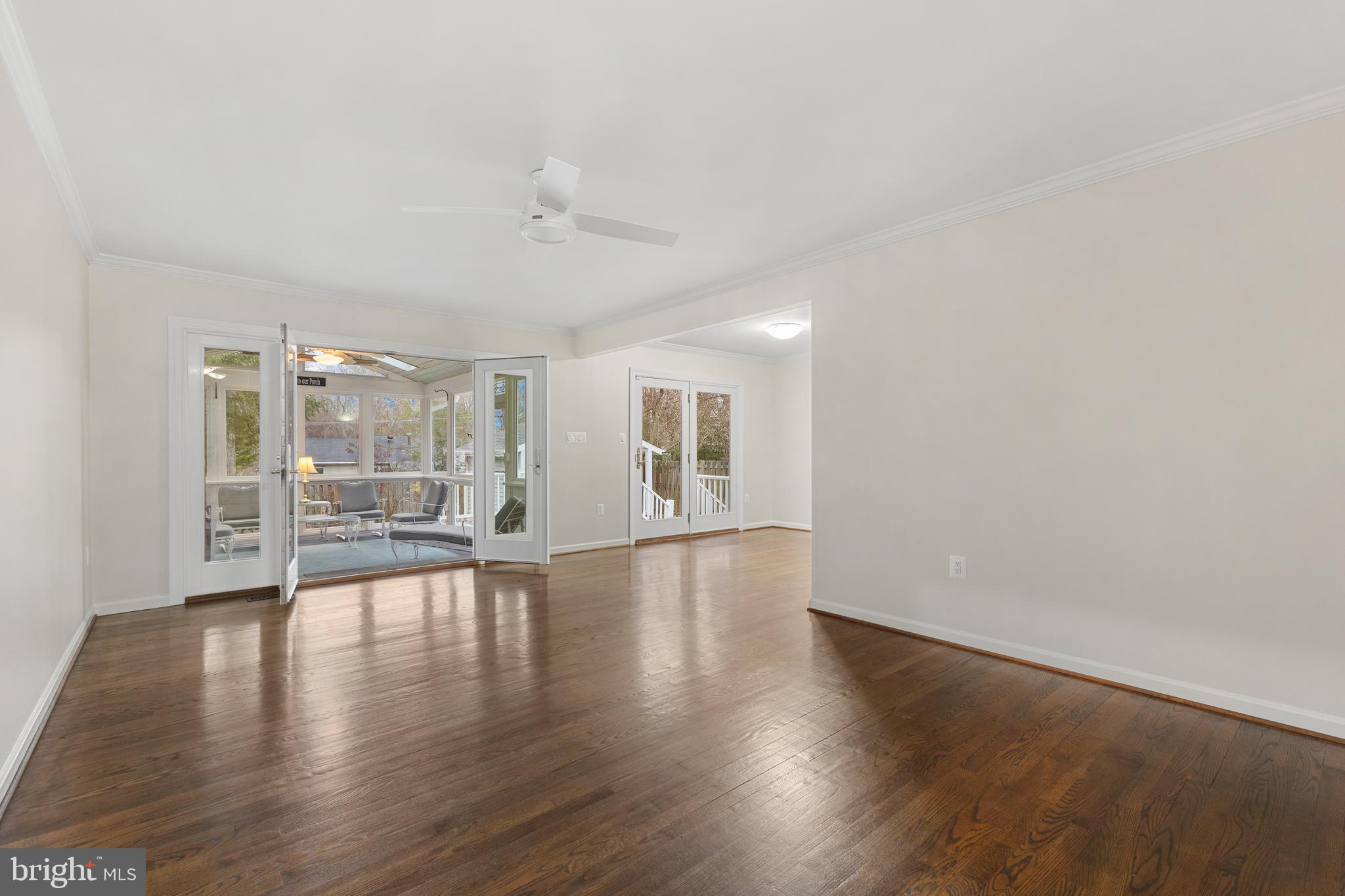 WILLIAMSBURG MANOR NORTH - Residential