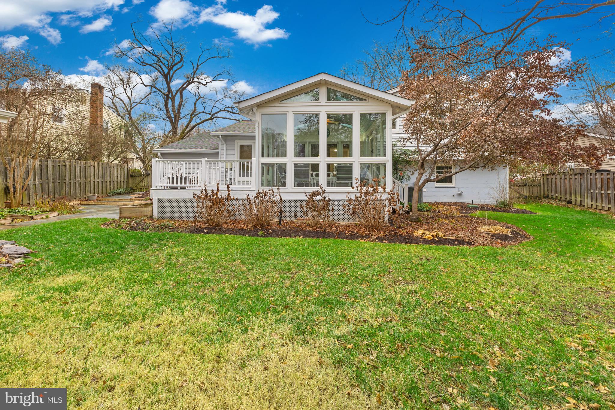 WILLIAMSBURG MANOR NORTH - Residential