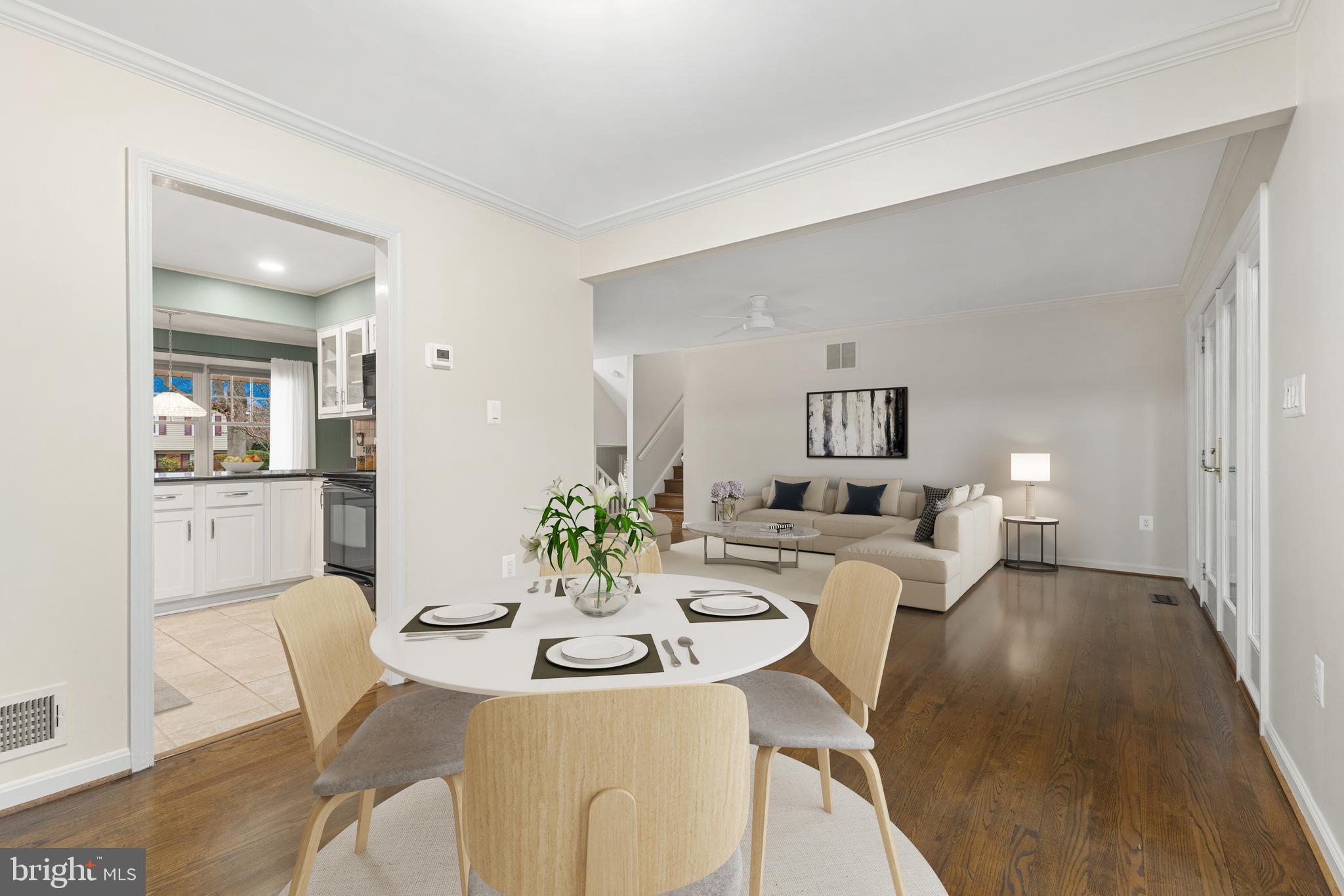 WILLIAMSBURG MANOR NORTH - Residential