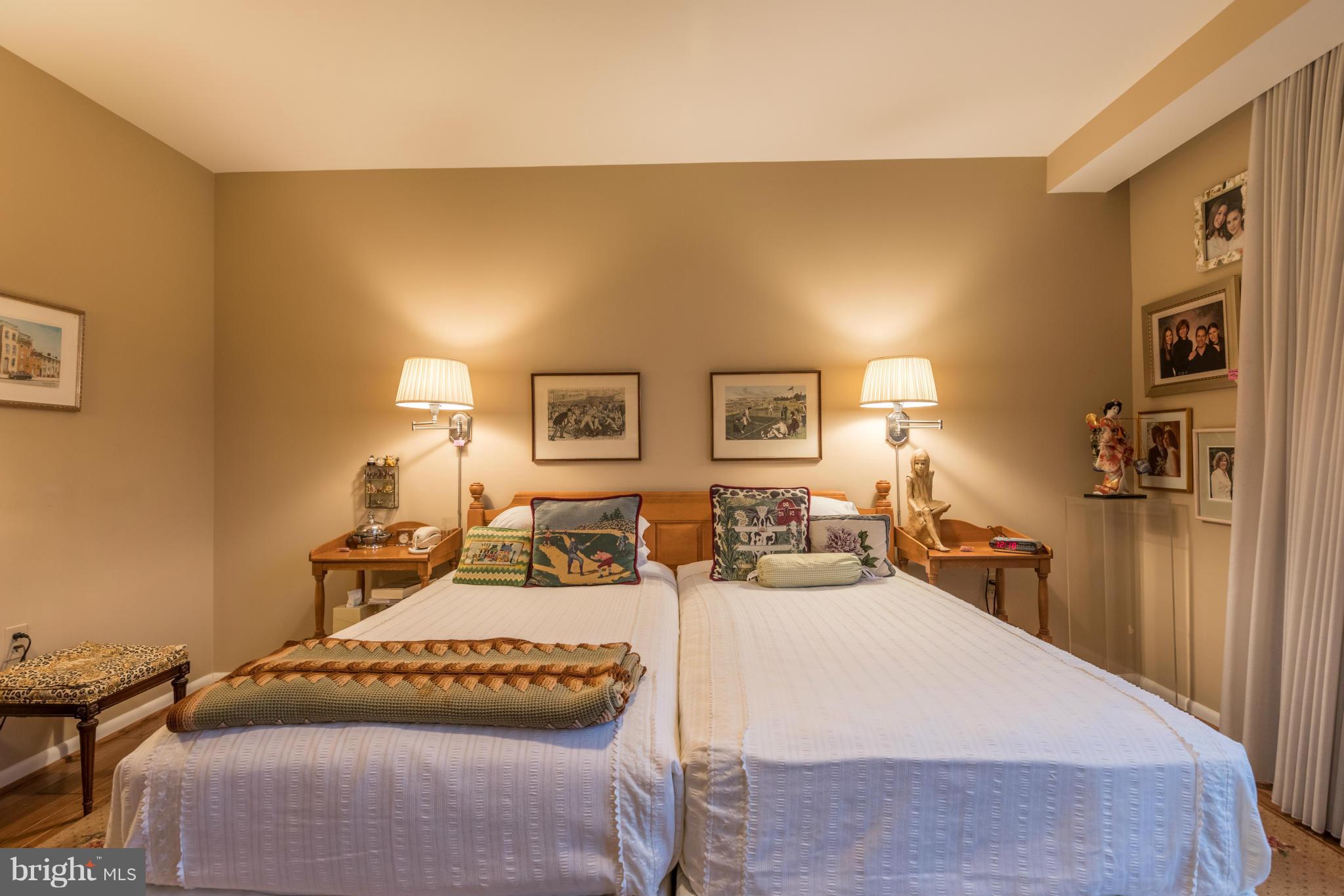 PAVILION IN THE PARK - Residential