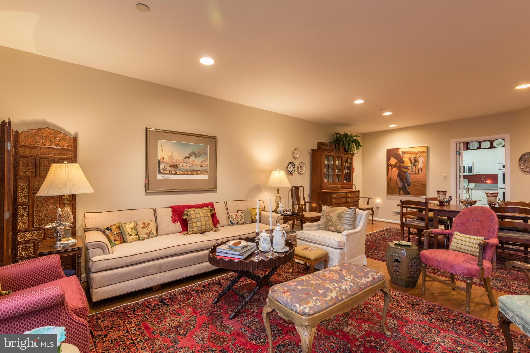 PAVILION IN THE PARK - Residential