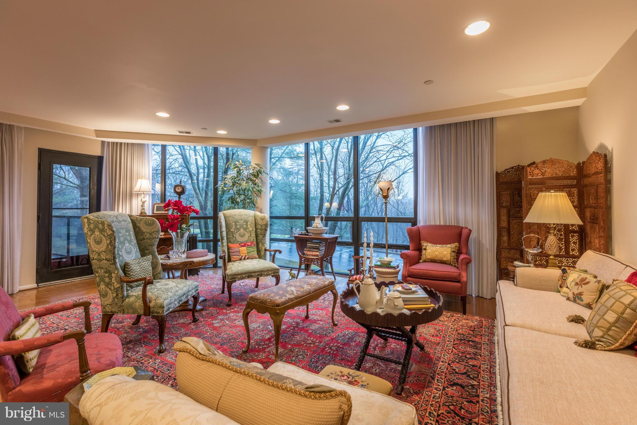 PAVILION IN THE PARK - Residential