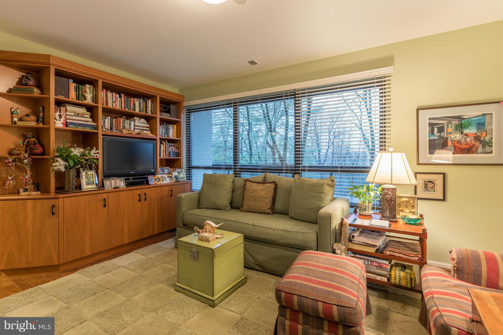 PAVILION IN THE PARK - Residential