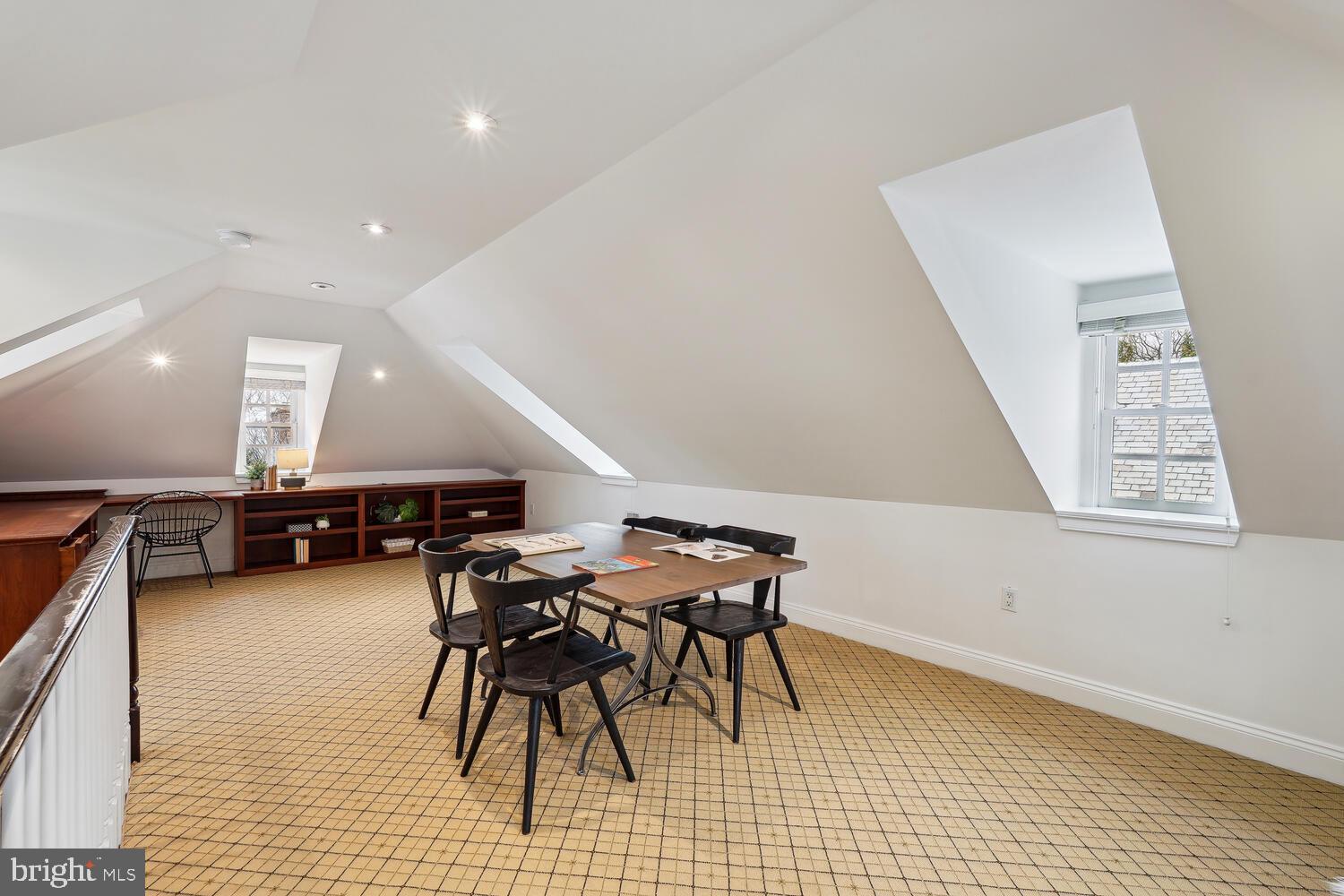 GEORGETOWN - Residential
