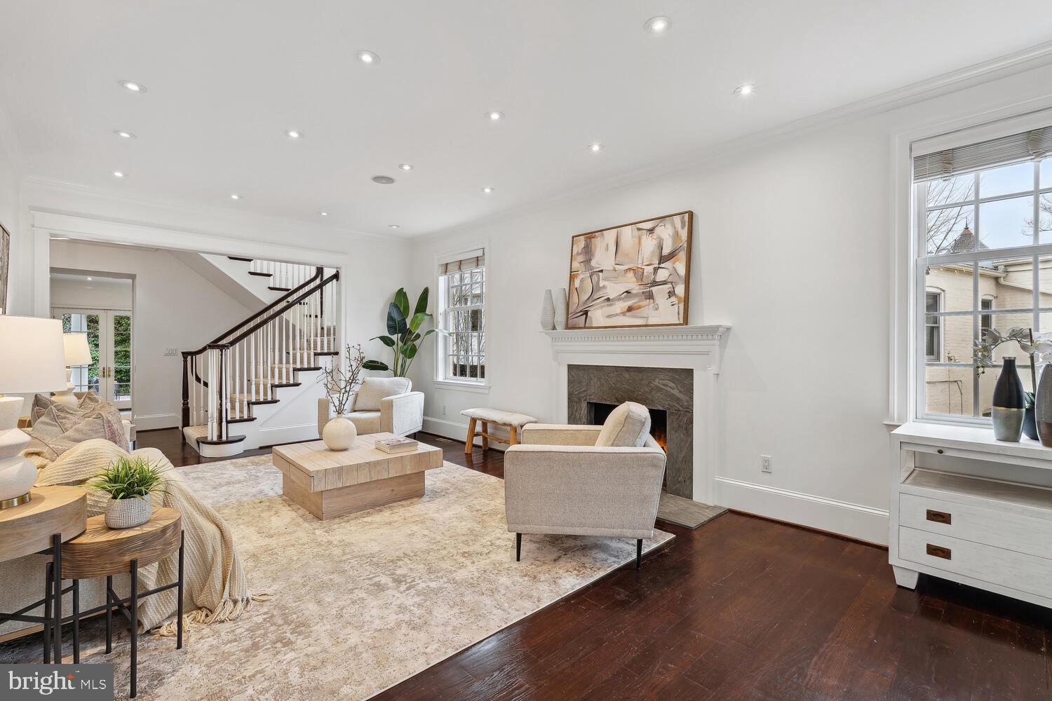 GEORGETOWN - Residential