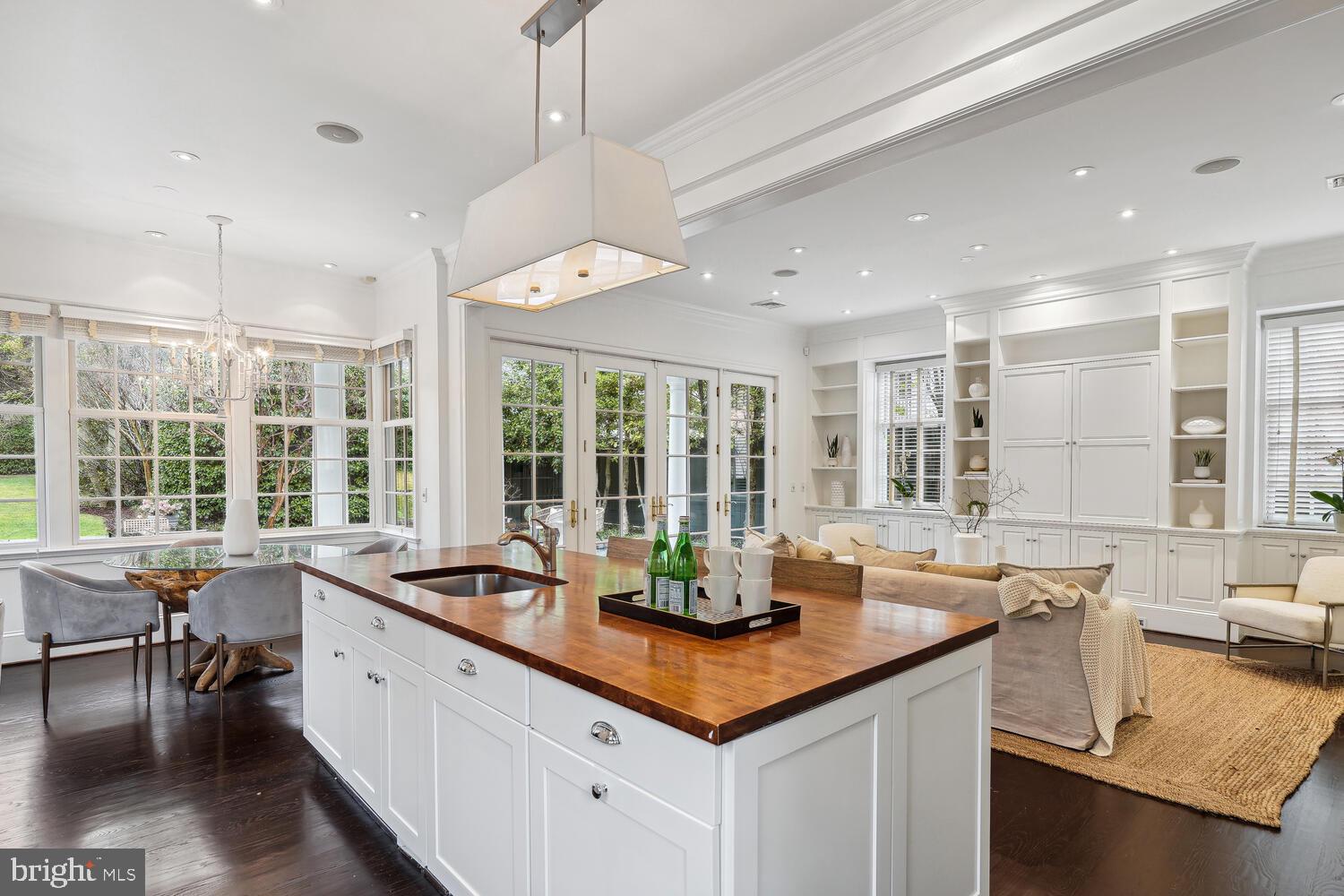 GEORGETOWN - Residential