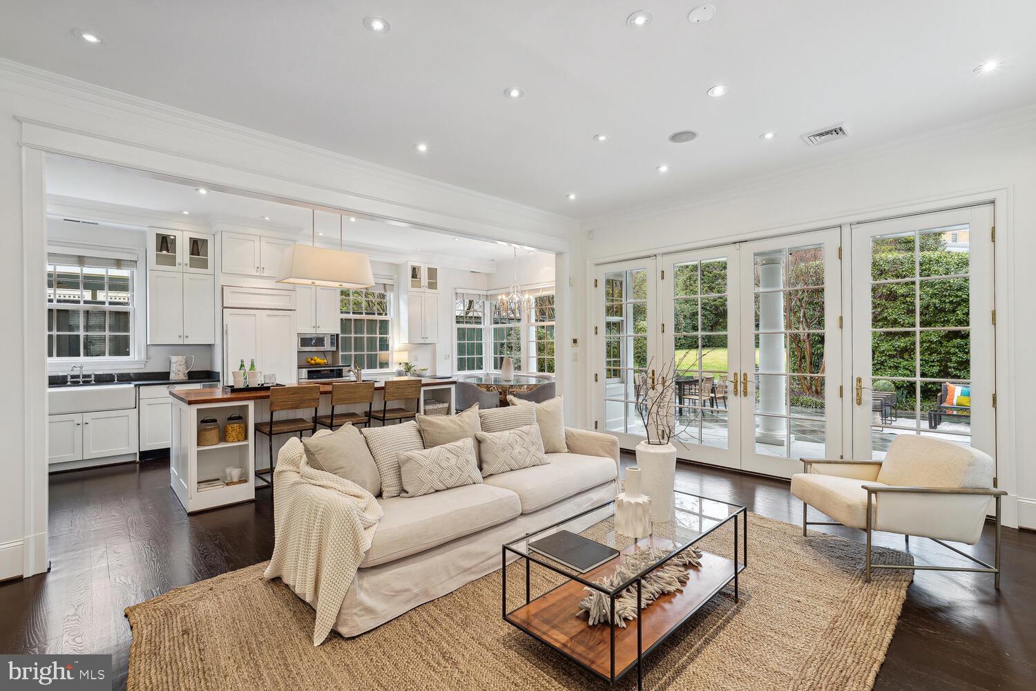 GEORGETOWN - Residential