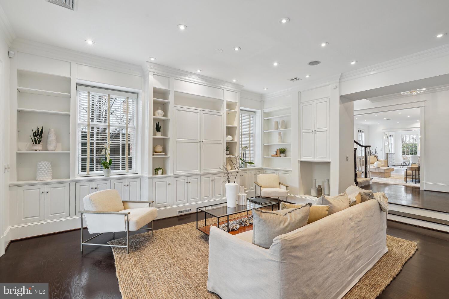 GEORGETOWN - Residential