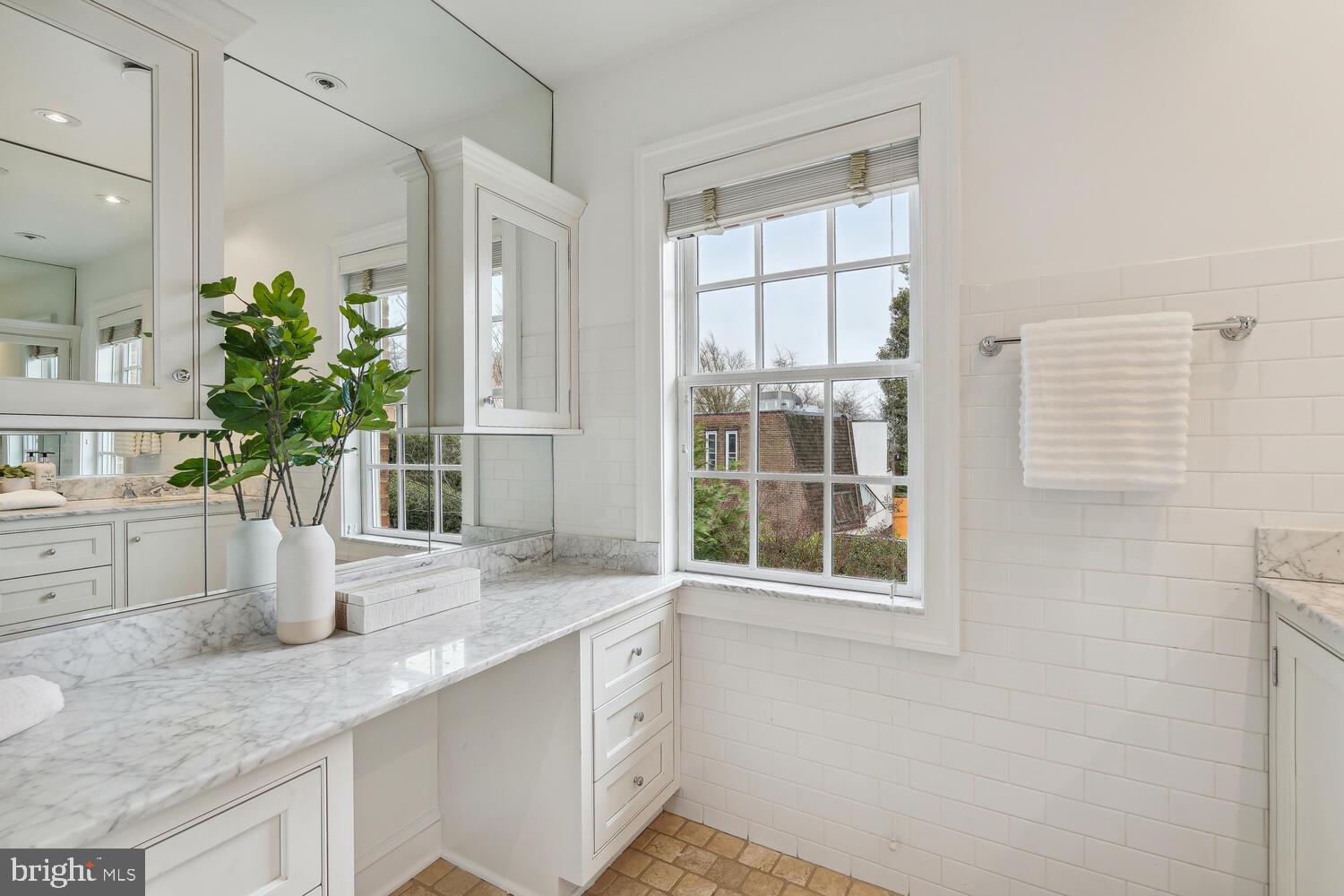 GEORGETOWN - Residential