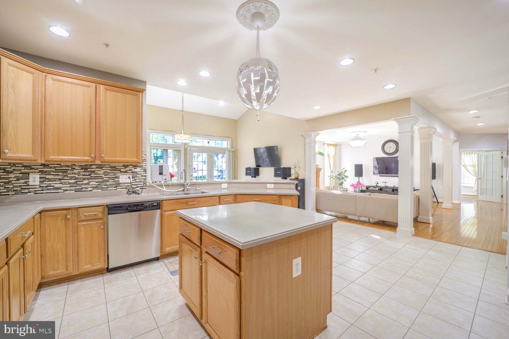 CROSS CREEK CLUB - Residential