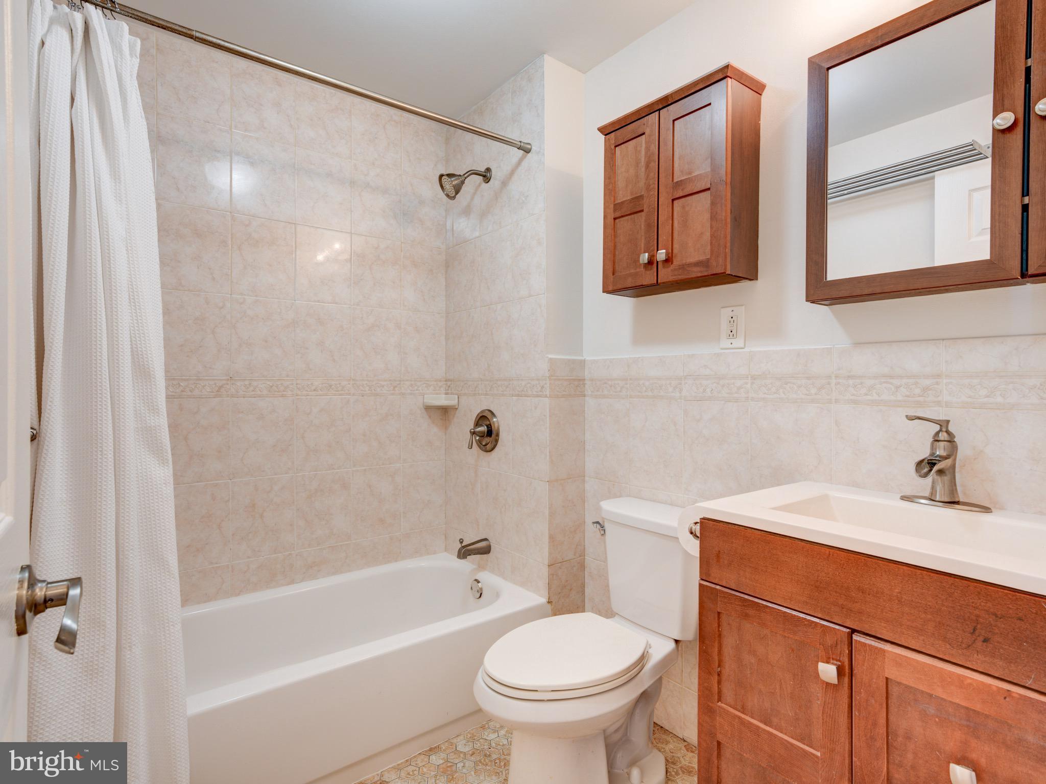 BELLA VISTA - Residential Lease