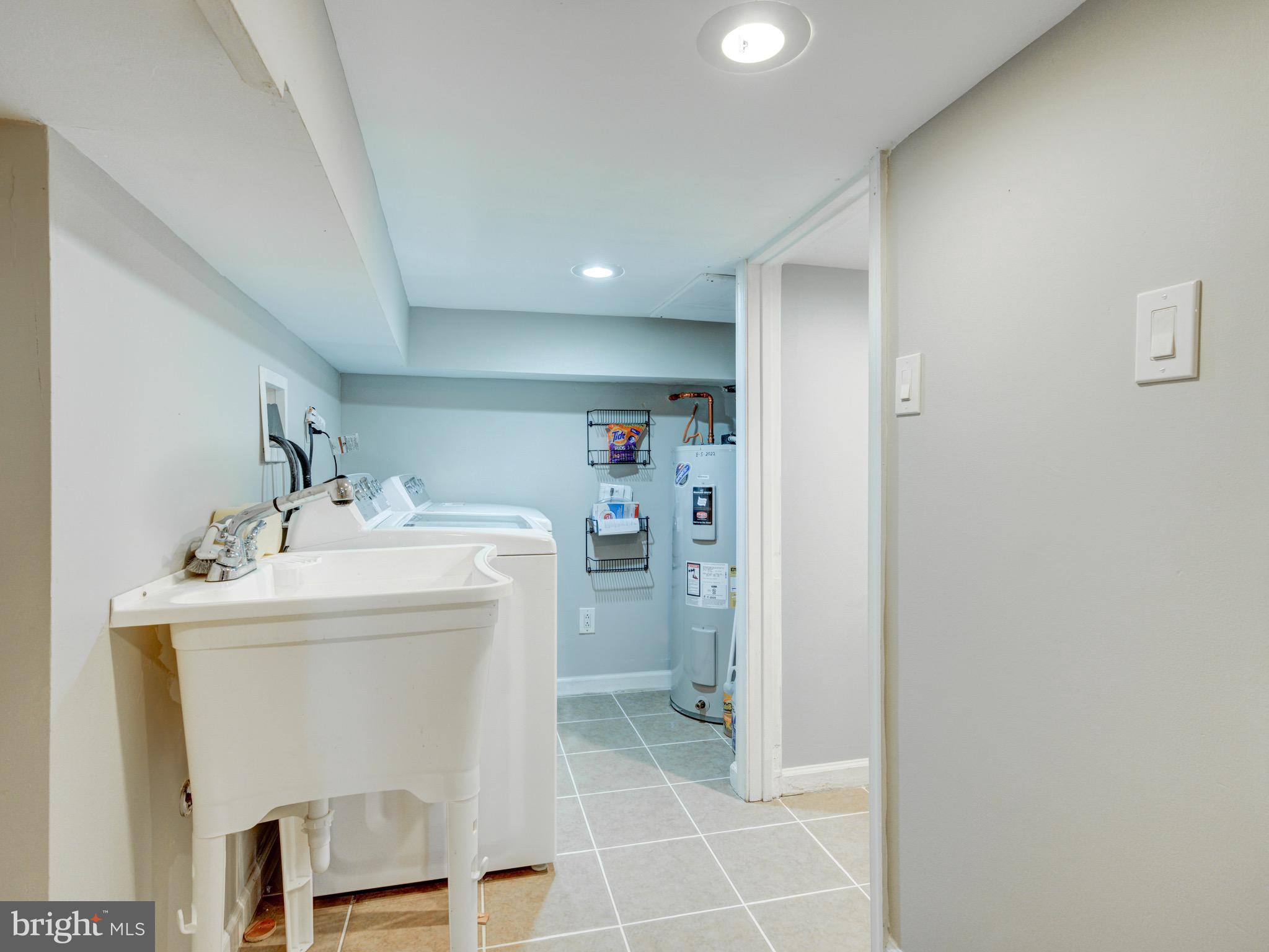 BELLA VISTA - Residential Lease