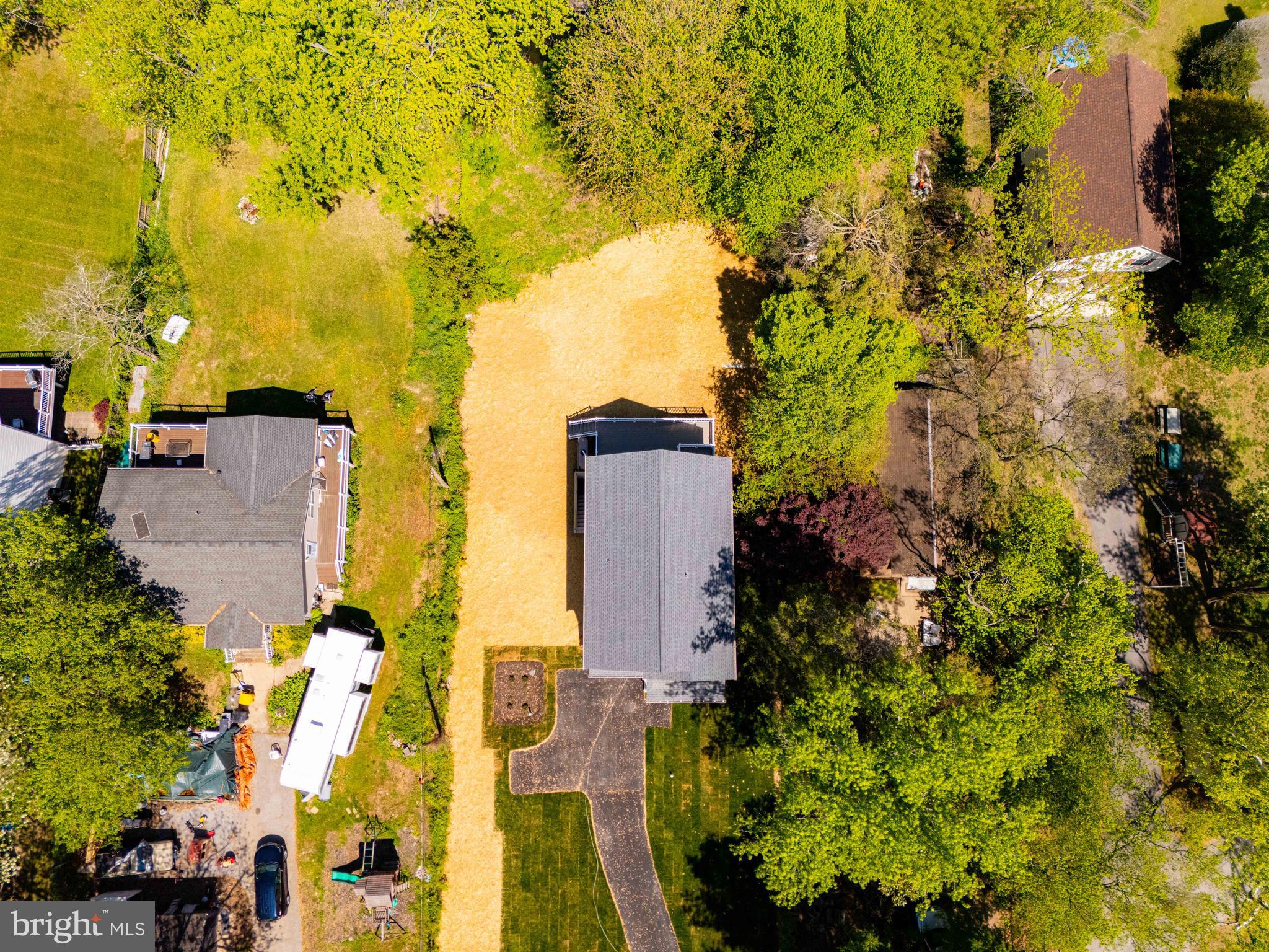 SHORELAND - Residential