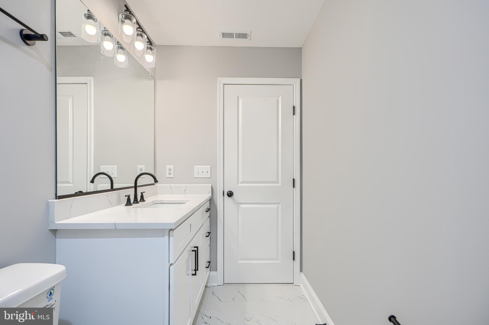 SHORELAND - Residential