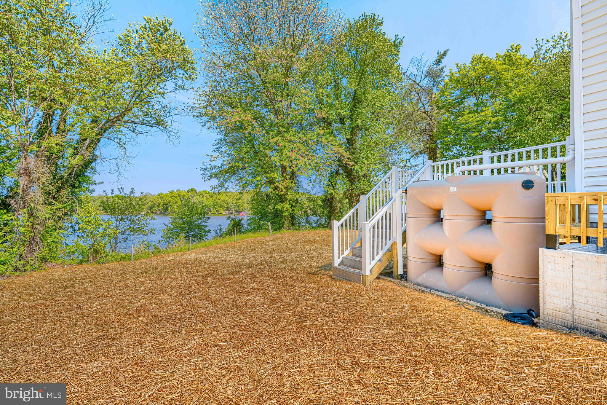 SHORELAND - Residential