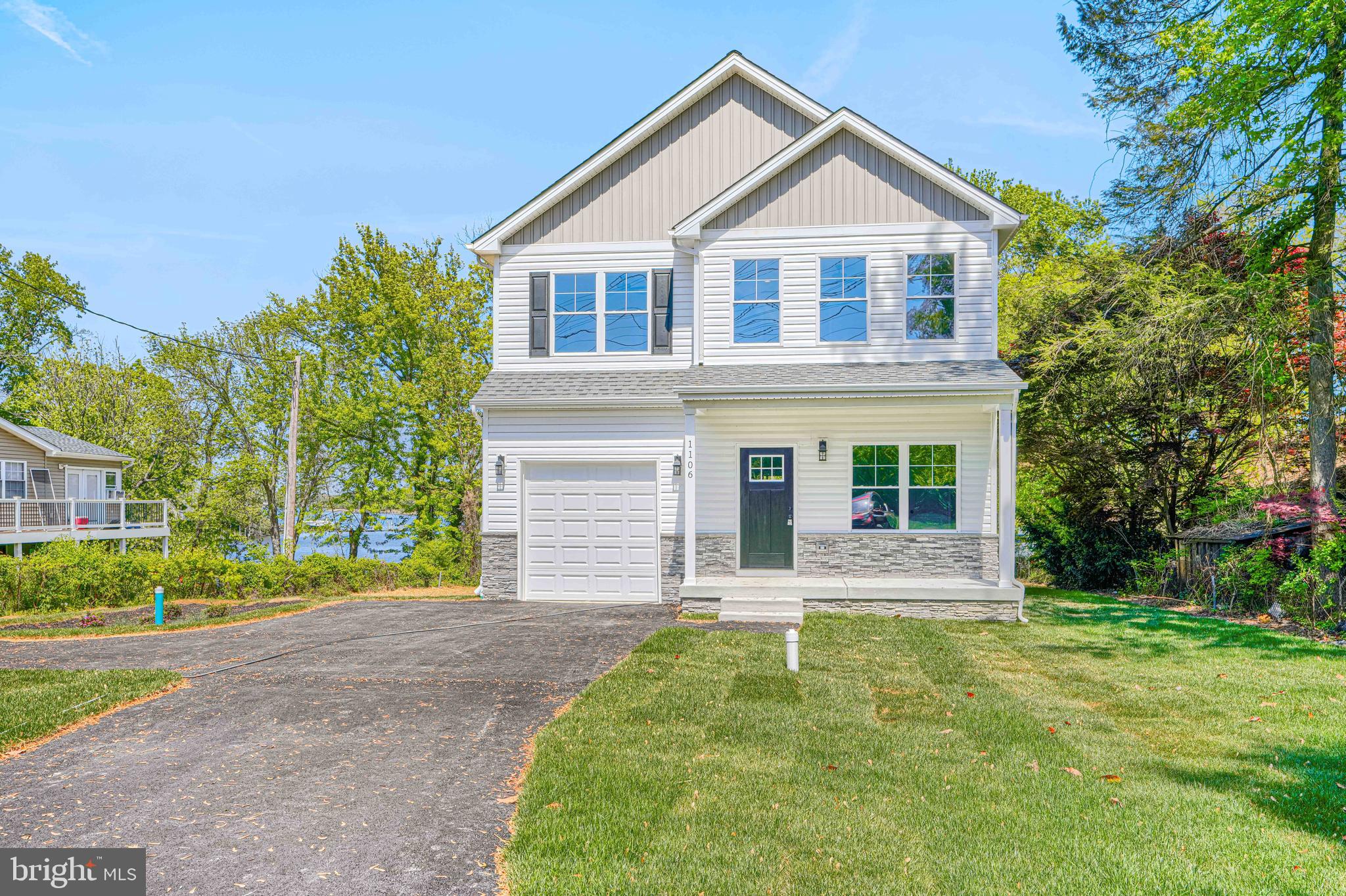 SHORELAND - Residential