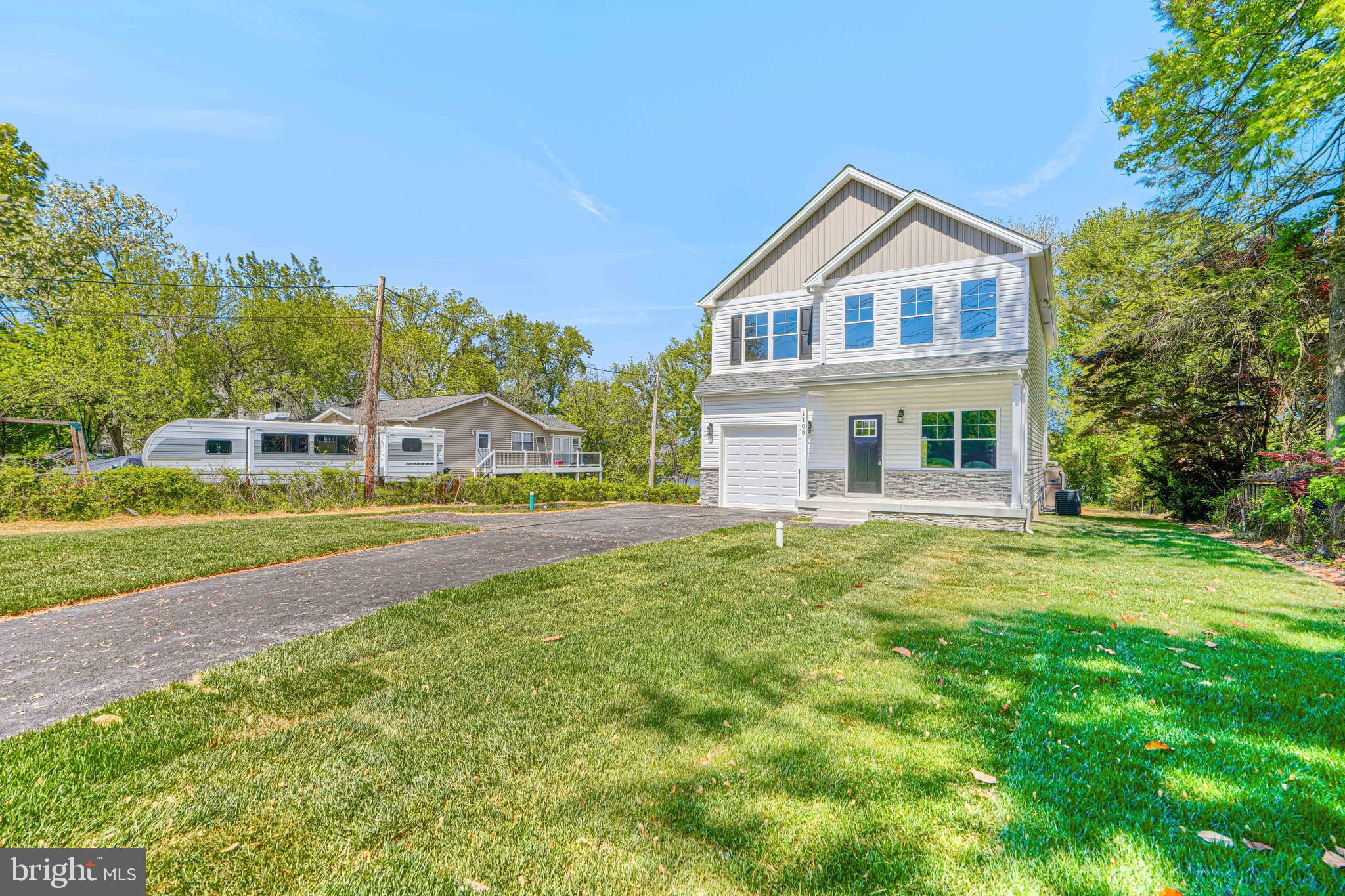 SHORELAND - Residential