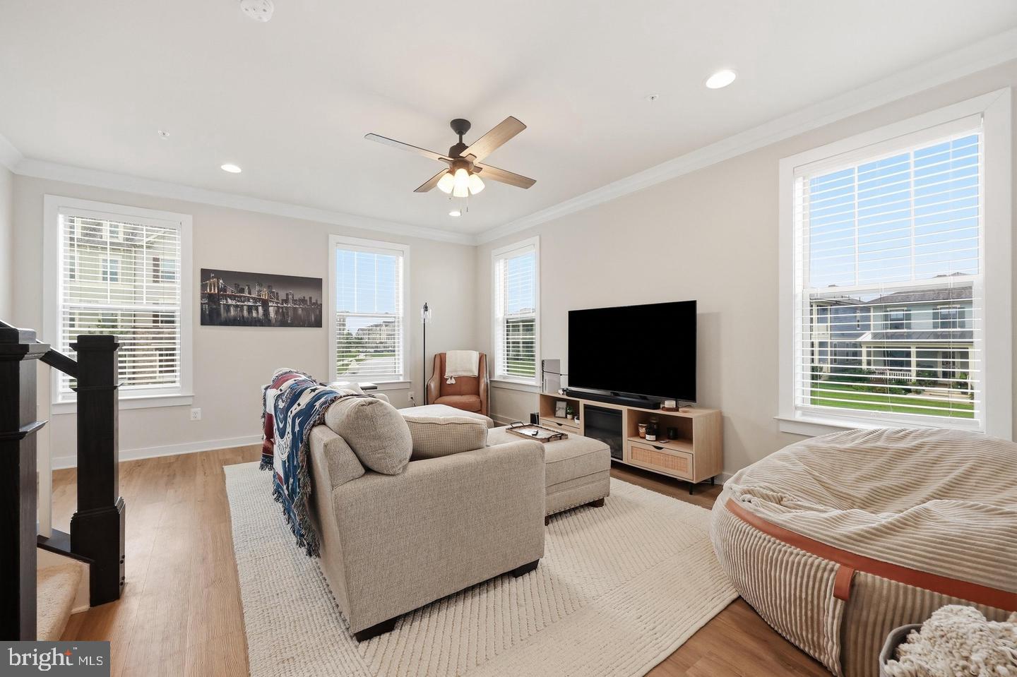 9021 SHADY PINES DRIVE