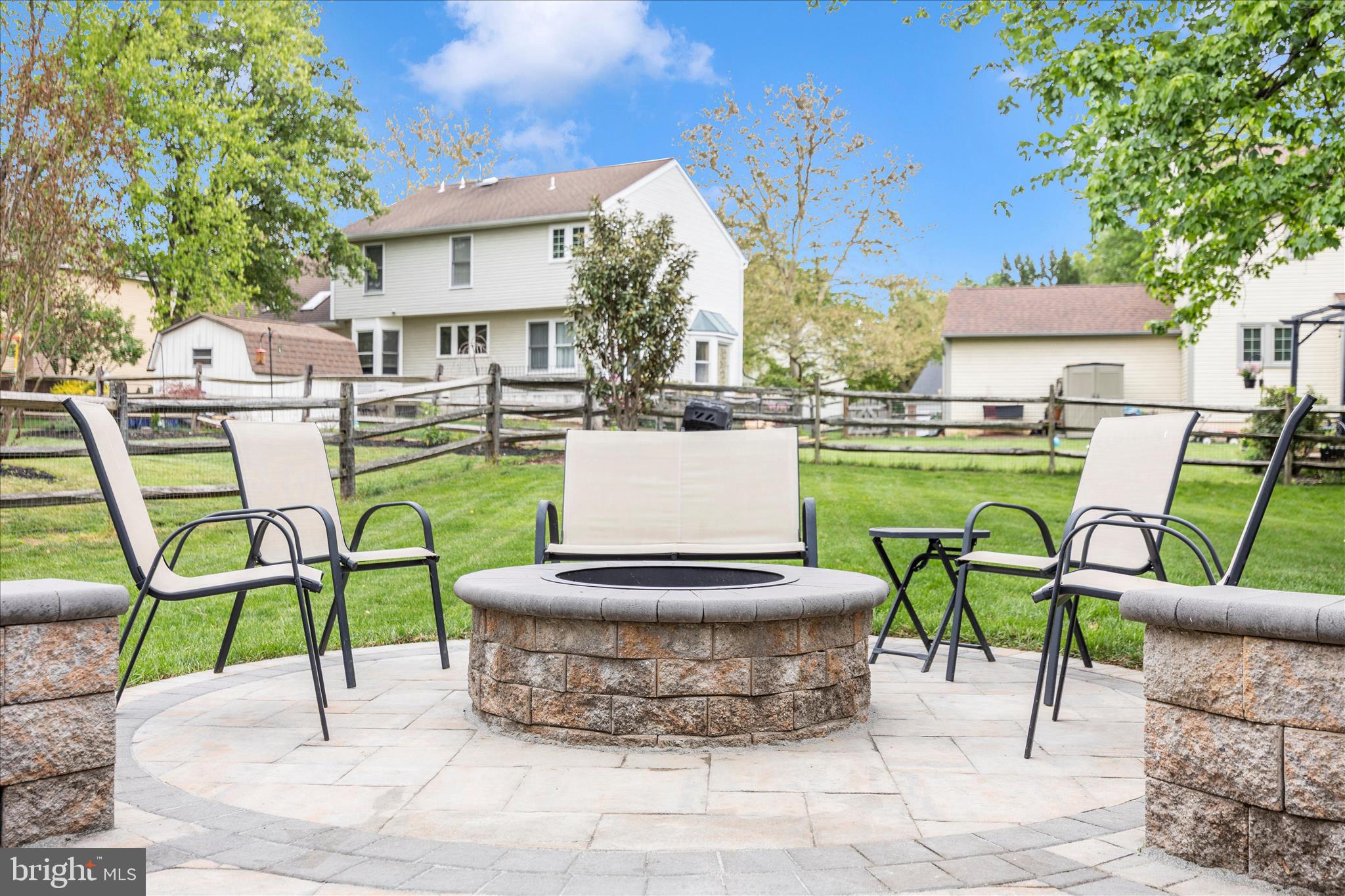 SPRING RIDGE - Residential