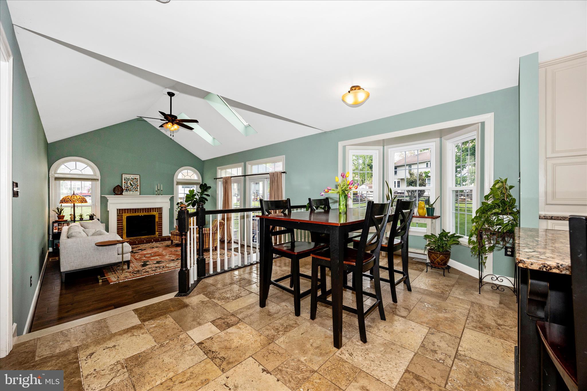 SPRING RIDGE - Residential