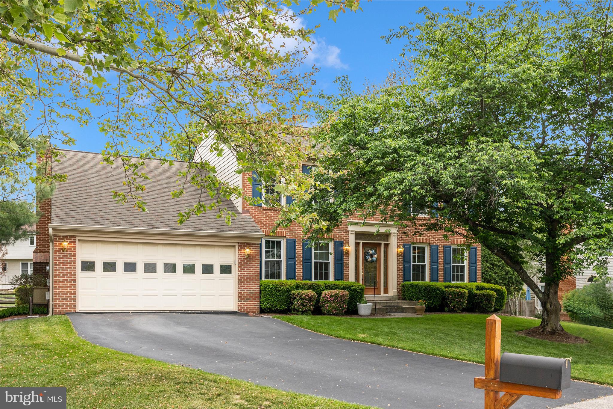 SPRING RIDGE - Residential