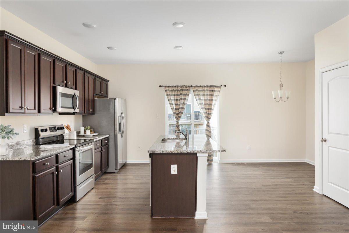 BERKELEY RIDGE - Residential