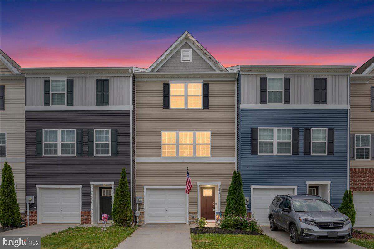 BERKELEY RIDGE - Residential