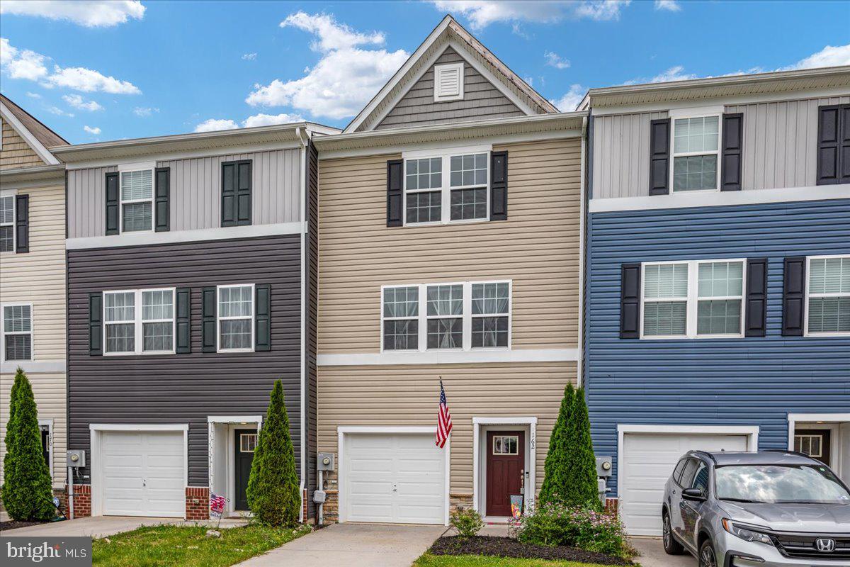 BERKELEY RIDGE - Residential