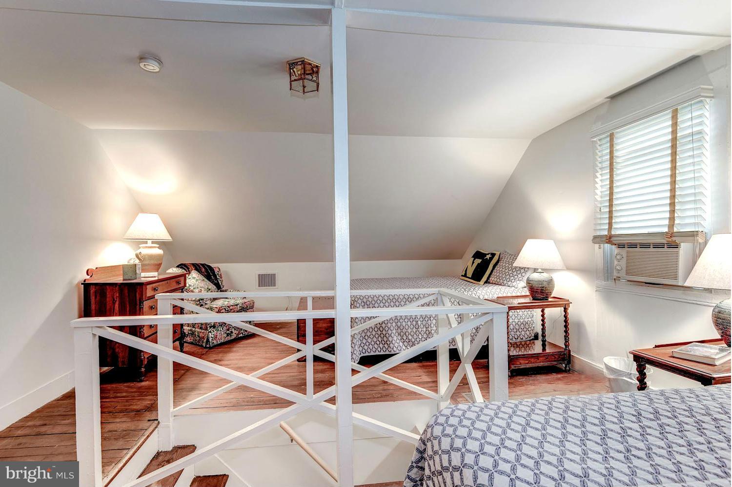 HISTORIC DISTRICT - Residential