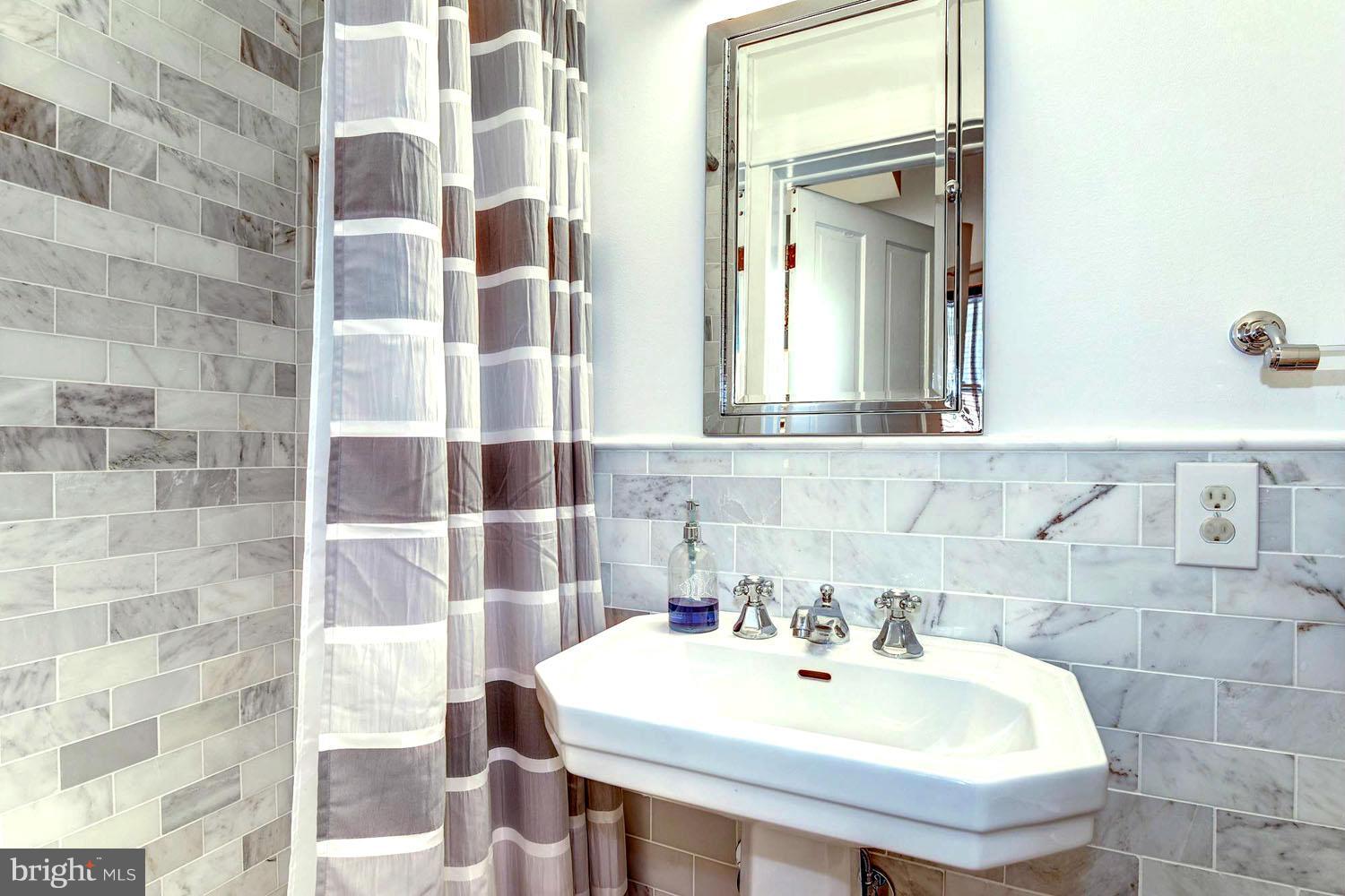 HISTORIC DISTRICT - Residential