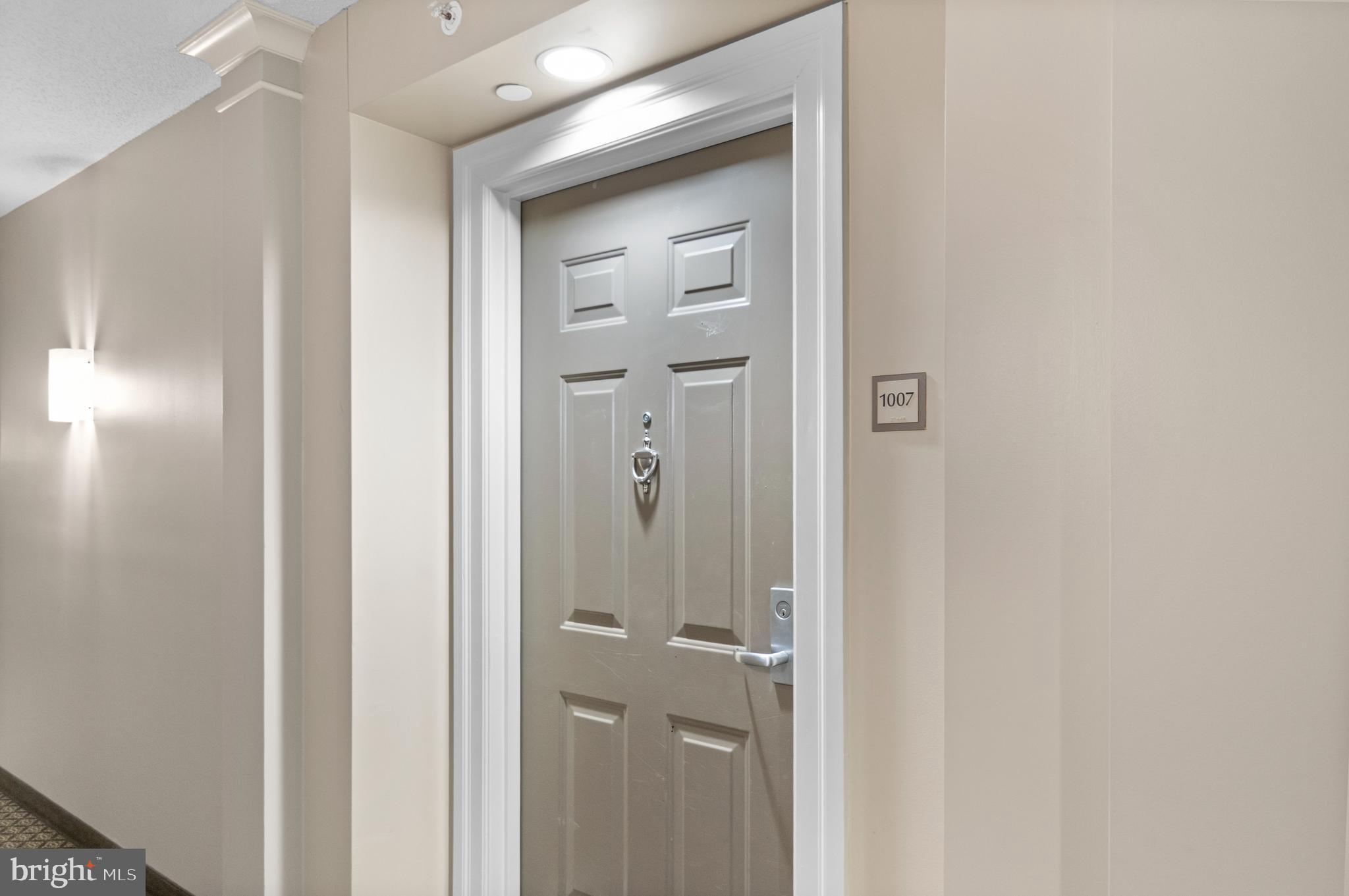 GALLERY AT WHITE FLINT - Residential