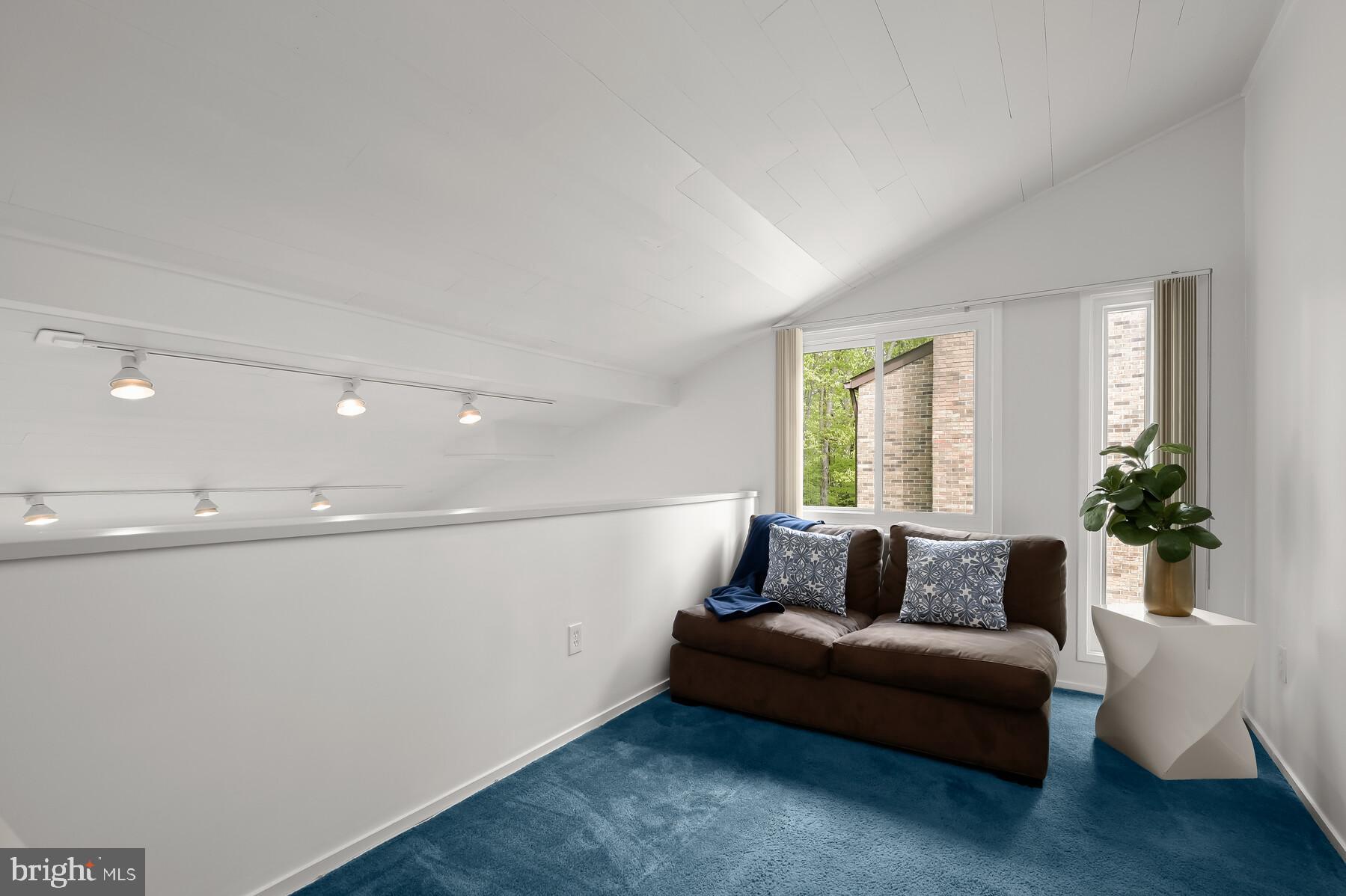 EAST GATE OF POTOMAC - Residential