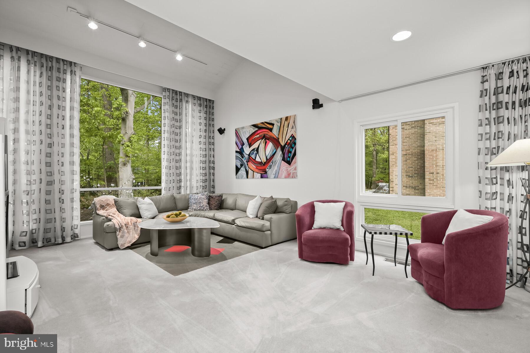 EAST GATE OF POTOMAC - Residential