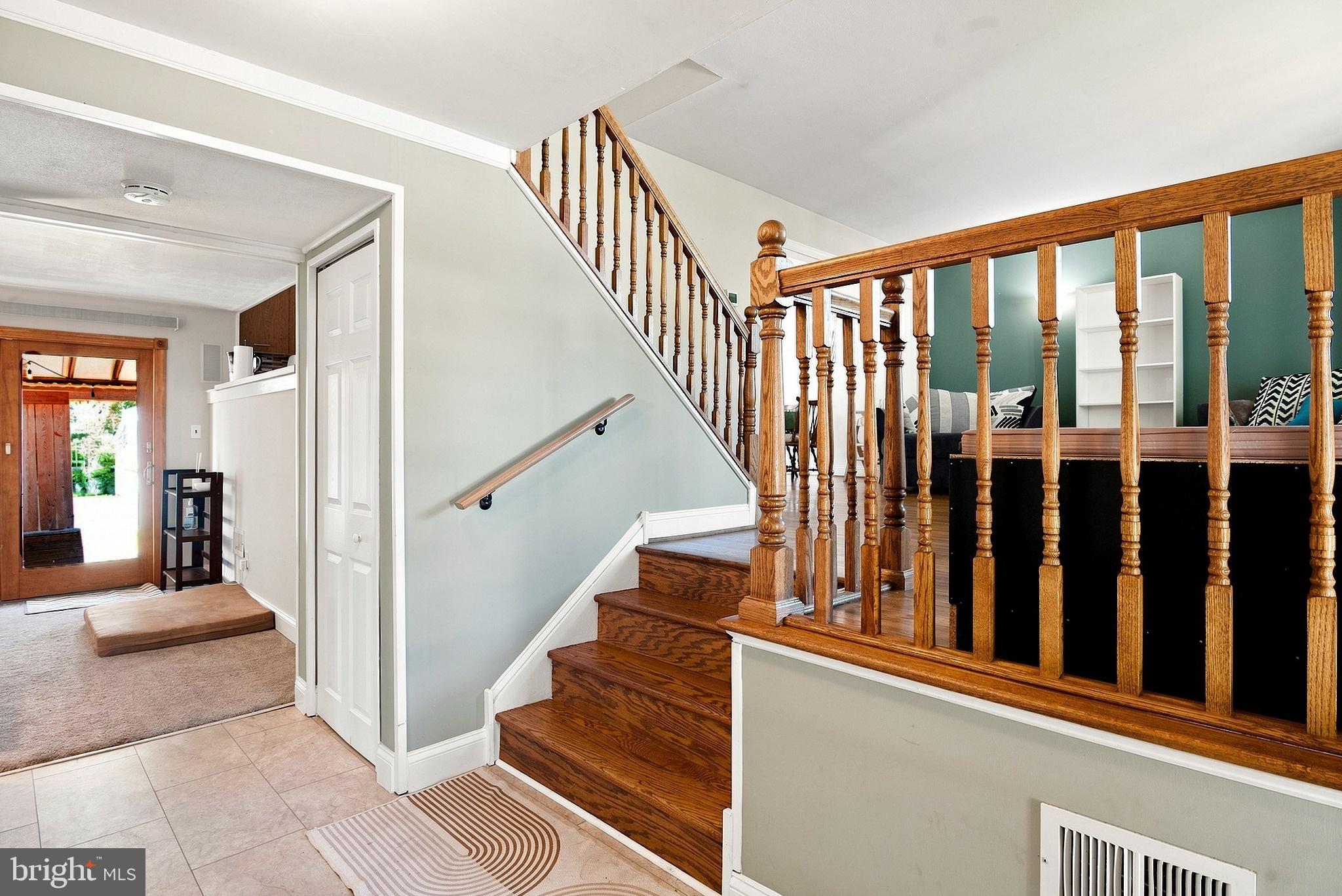 1305 YELLOWSTONE DRIVE