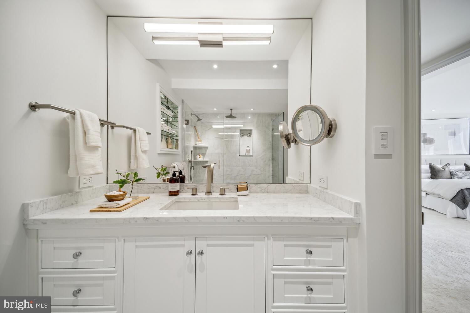 FOGGY BOTTOM - Residential