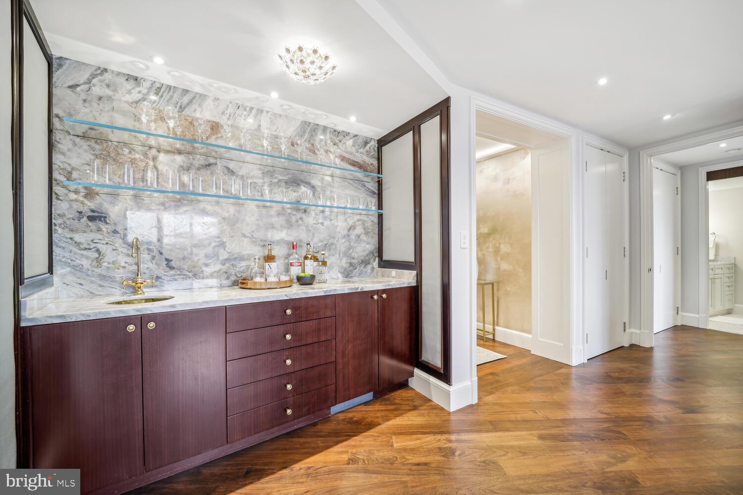 FOGGY BOTTOM - Residential