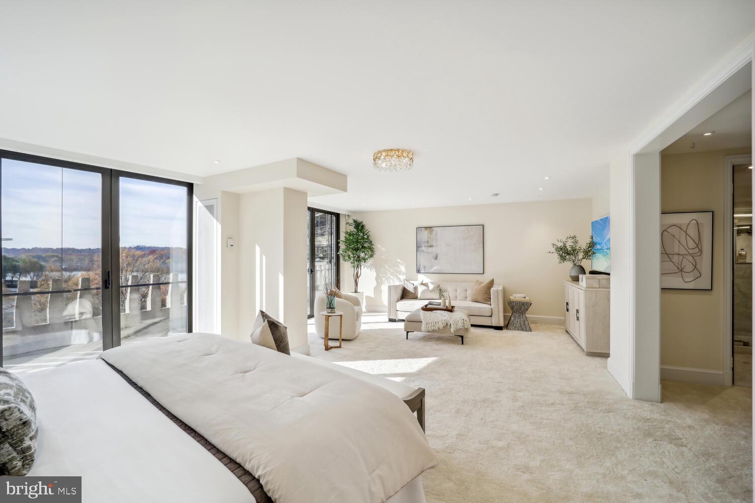 FOGGY BOTTOM - Residential
