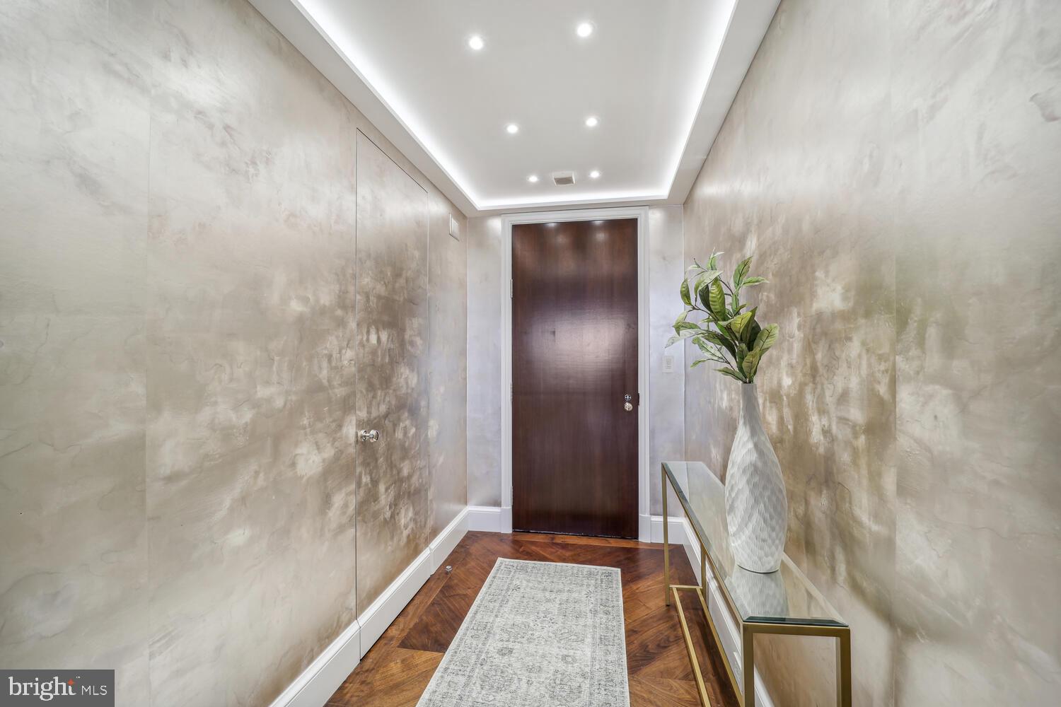 FOGGY BOTTOM - Residential
