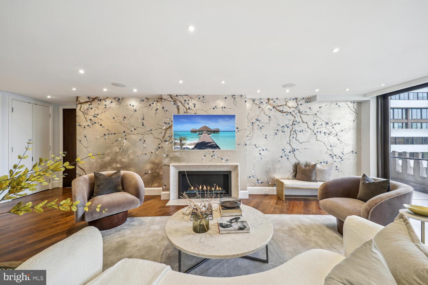 FOGGY BOTTOM - Residential