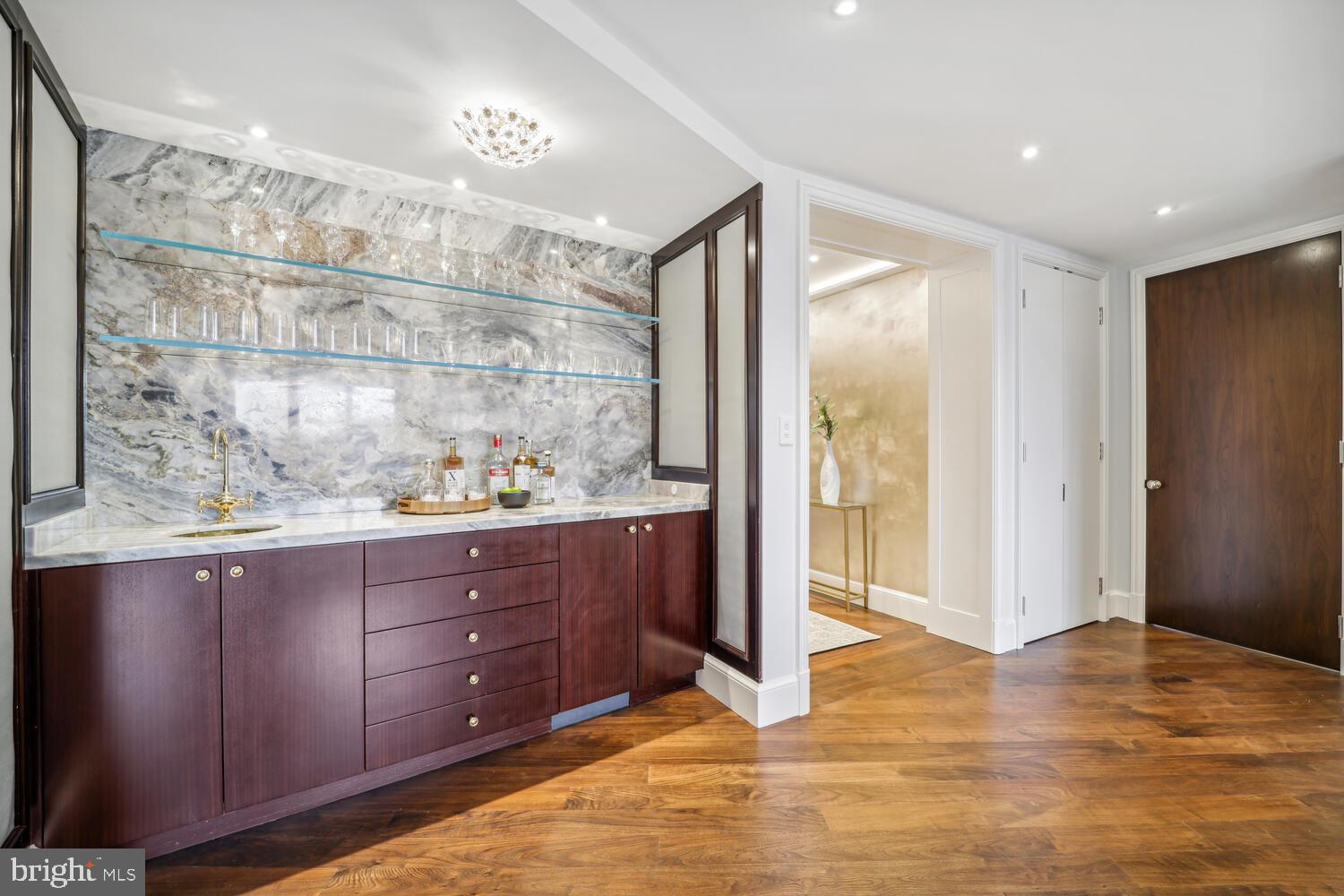 FOGGY BOTTOM - Residential