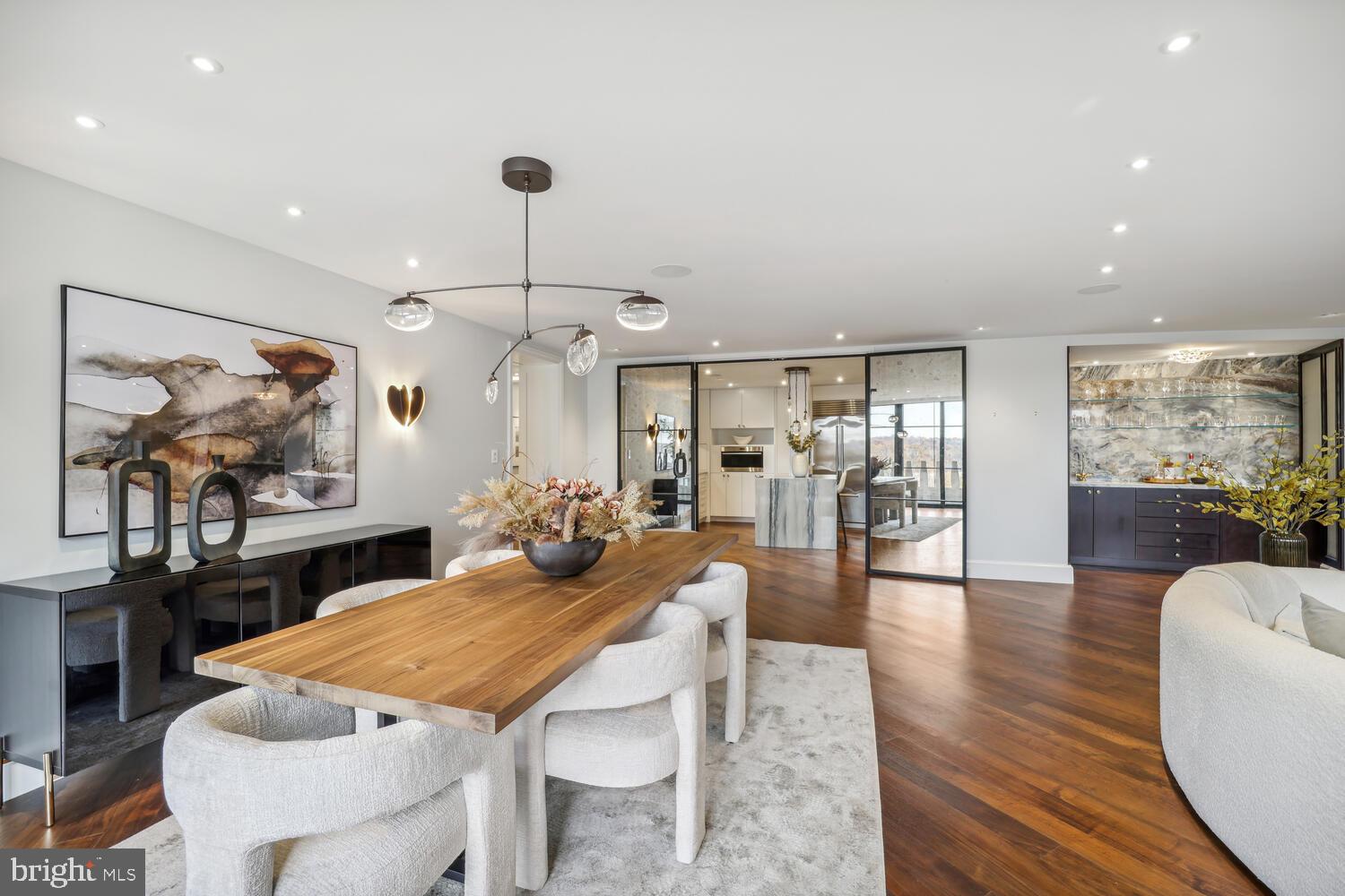 FOGGY BOTTOM - Residential
