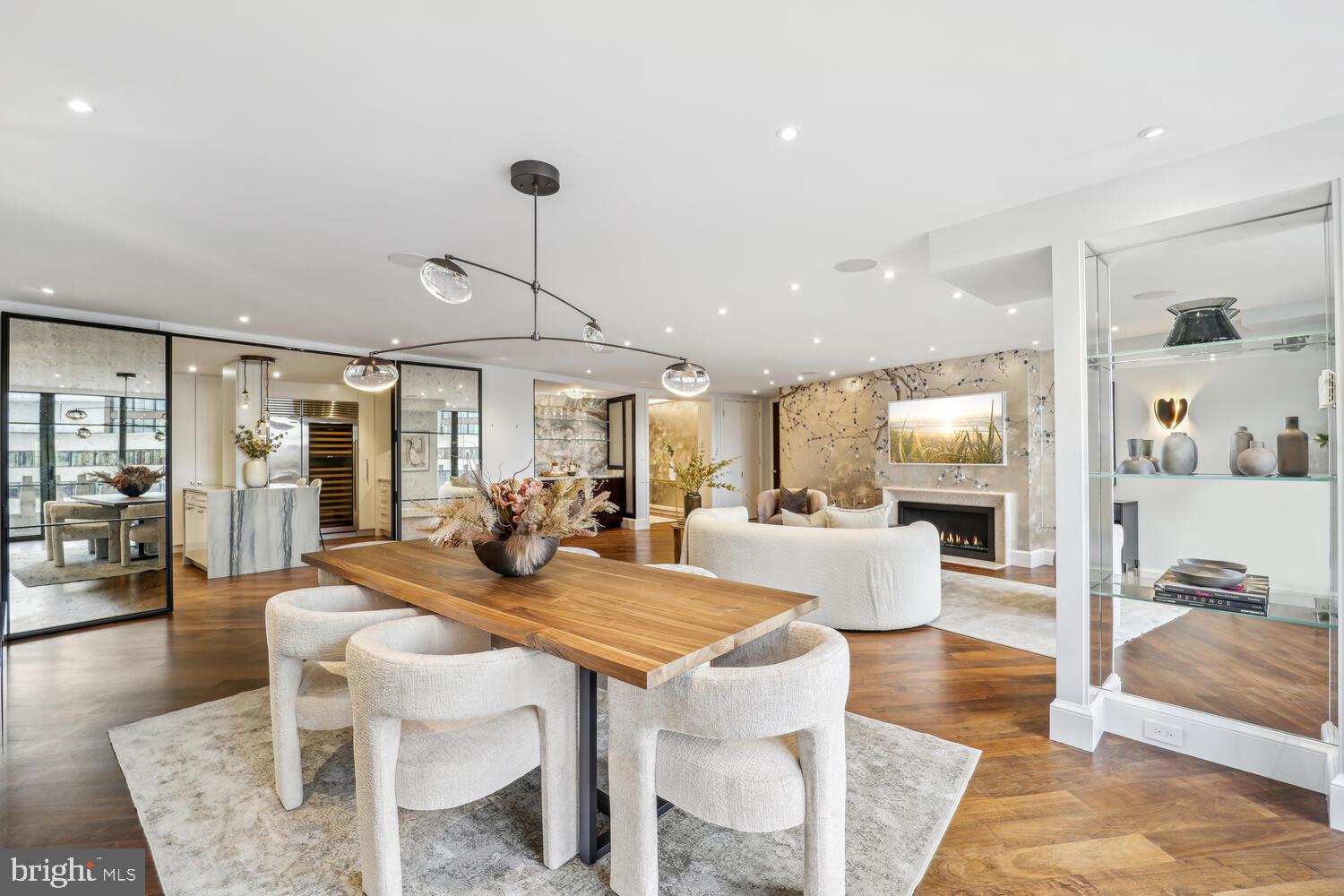 FOGGY BOTTOM - Residential