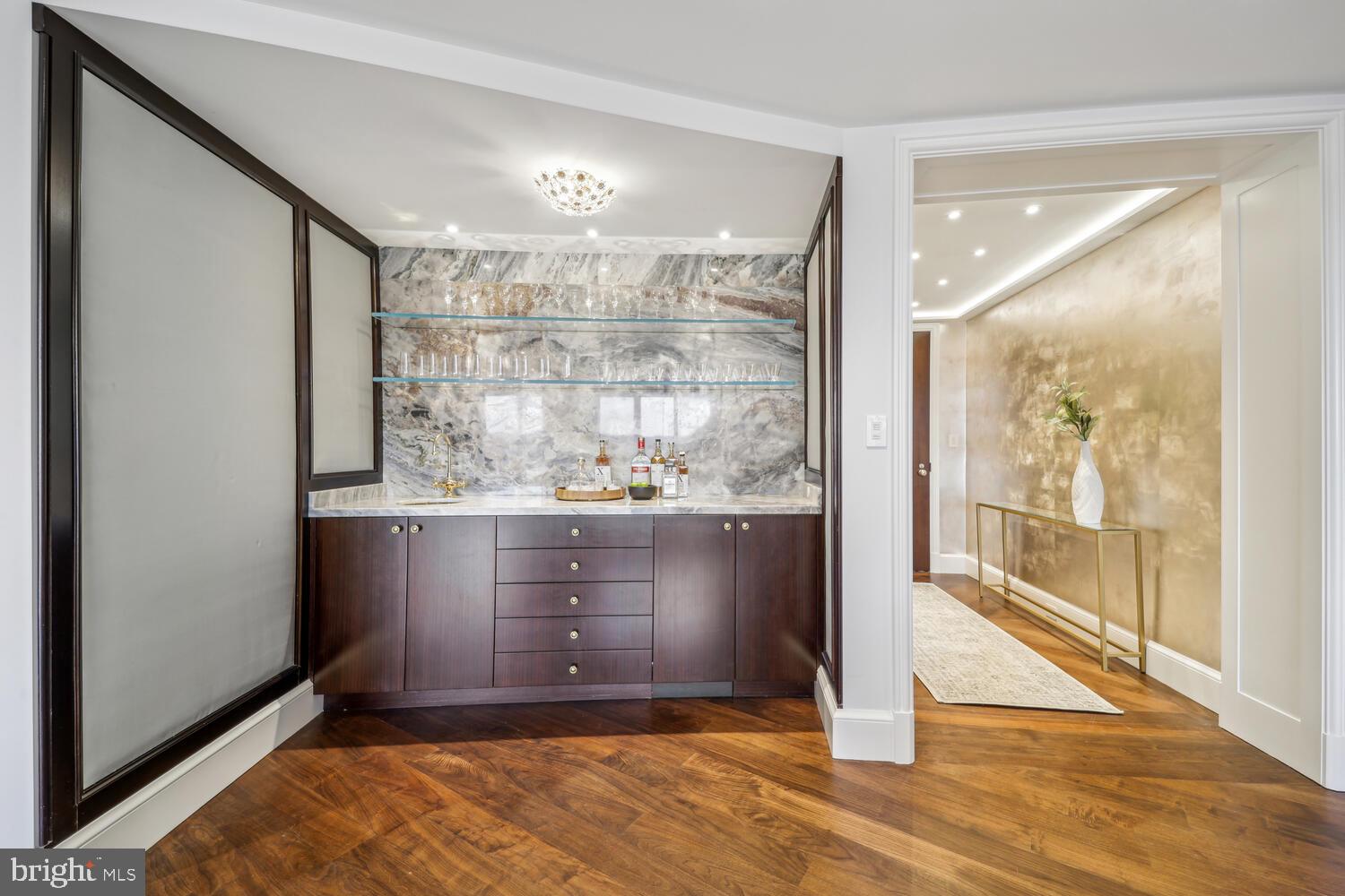 FOGGY BOTTOM - Residential