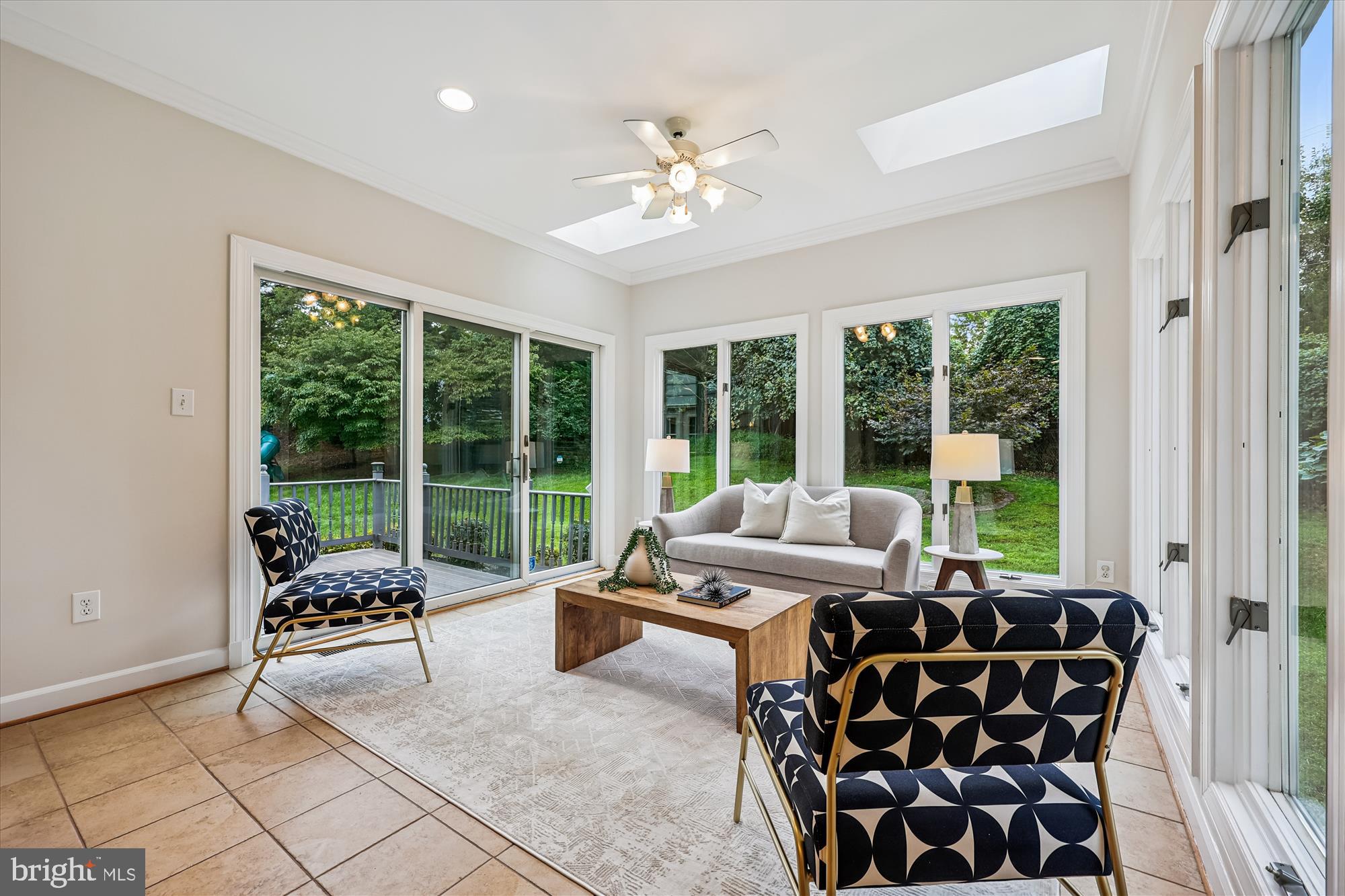 ROSE HILL FALLS - Residential